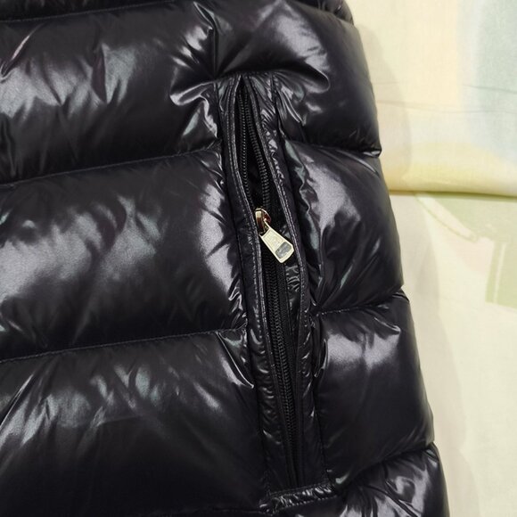 Moncler Classic Badge Down Jacket - Picture 5 of 11